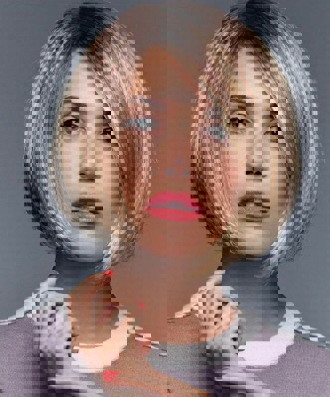 کوتاهی مو زنانه در سالن زیبایی گلساران کرمانشاه